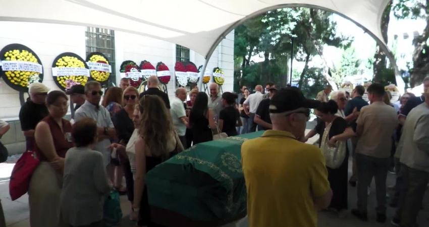 Prof. Dr. Bilge Umar, Son Yolculuğuna Uğurlandı Yaşamını yitiren araştırmacı-yazar Prof. Dr. Bilge Umar (87), İzmir’de son