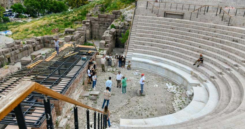 Ankara Büyükşehir Belediyesi'nin restorasyon çalışmalarını sürdürdüğü Roma Tiyatrosu, kapılarını Polatlı’da