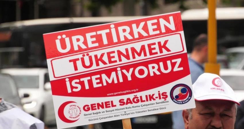 Birleşik Kamu-İş Konfederasyonu'na bağlı sendikalara üye sağlık çalışanları, memur maaş