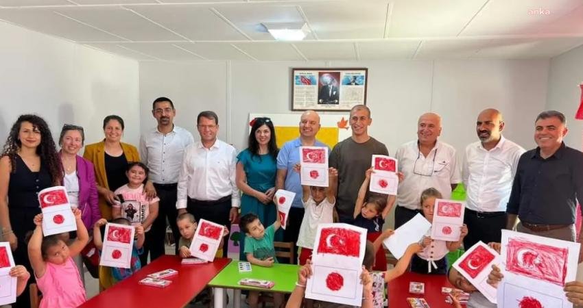 Samandağ’ın Tomruksuyu Mahallesi’nde depremde hasar gören bir okulun onarımı tamamlanarak,