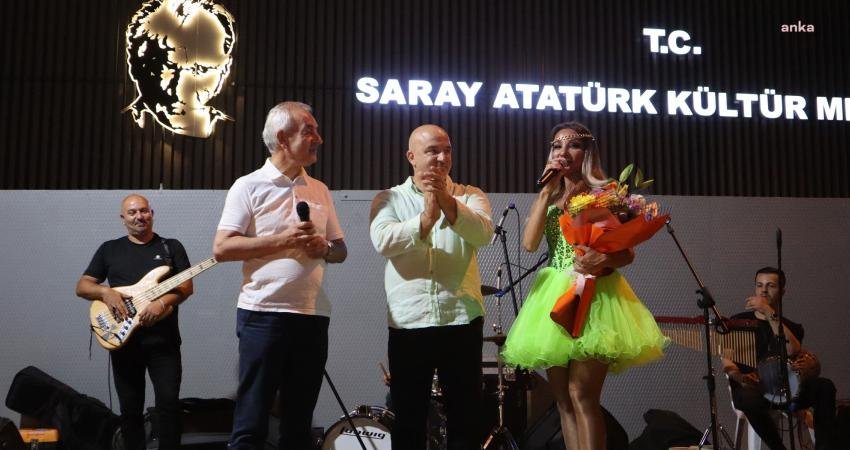 Saray Belediyesi, Saray Spor'a destek olmak için Pazar Yeri’nde halk