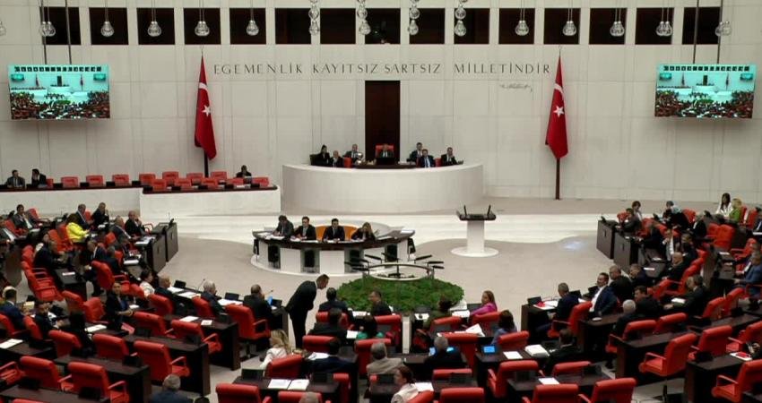 Sera Kadıgil’den Yargıtay’ın Can Atalay Kararına Tepki: “Bu, Atalay’dan da Azade Olarak TBMM Yetkisinin Gaspıdır” TİP Sözcüsü Sera Kadıgil, Yargıtay 3. Ceza Dairesi'nin TİP Hatay