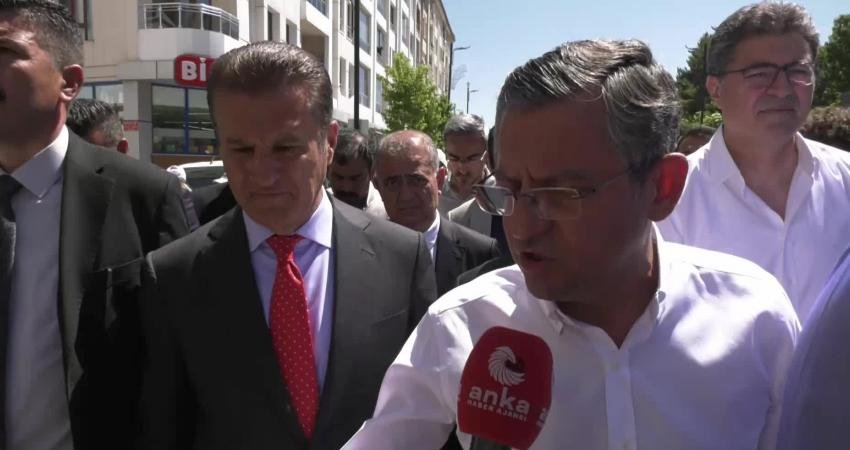 CHP Grup Başkanı Özgür Özel, Madımak Katliamının 30. yıldönümünde Sivas’ta