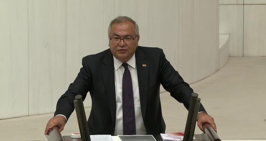 Süleyman Bülbül, Torba Kanunu Eleştirdi: “Memur Maaşı, Motorlu Taşıtlar Vergisi Gibi Konulara Cezaevini Eklemeseniz Eksik Kalırdı” CHP Aydın Milletvekili Süleyman Bülbül, TBMM Genel Kurulu’nda; "Memur maaşı,