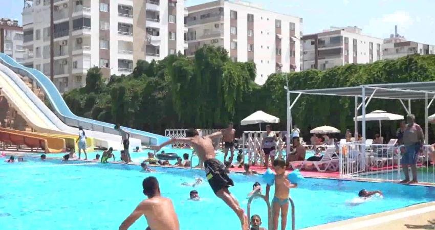 Tarsus Su Parkı, 2023 Yaz Sezonunu Açtı Tarsus Belediyesi, sıcak yaz günlerinde vatandaşlara serinleme imkanı sunan, hijyenik