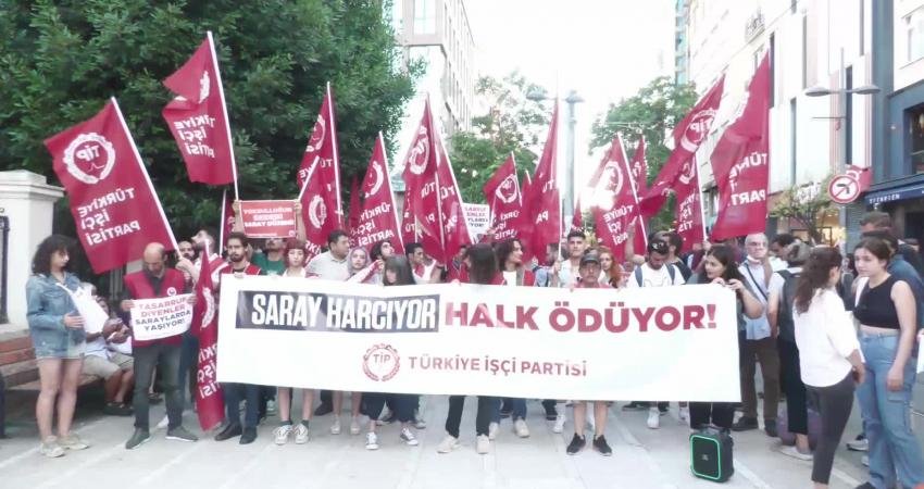 Türkiye İşçi Partisi (TİP) üyeleri, son dönemde yapılan zamları İstanbul
