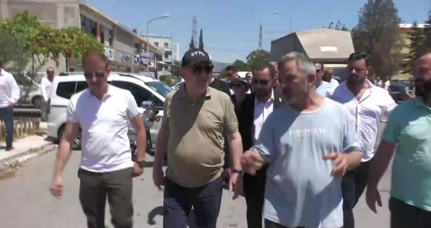 Zafer Partisi Genel Başkanı Ümit Özdağ, İzmir’de çok sayıda sığınmacının