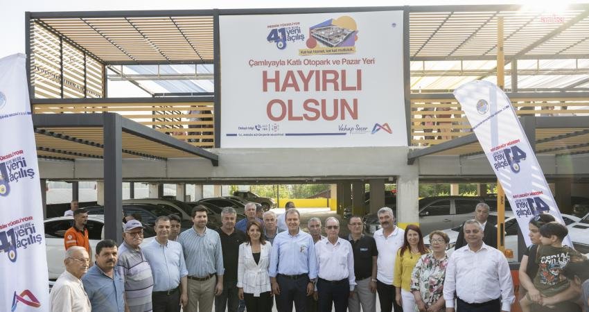 Mersin Büyükşehir Belediye Başkanı Vahap Seçer, Büyükşehir Belediyesi'nin hayata geçirdiği