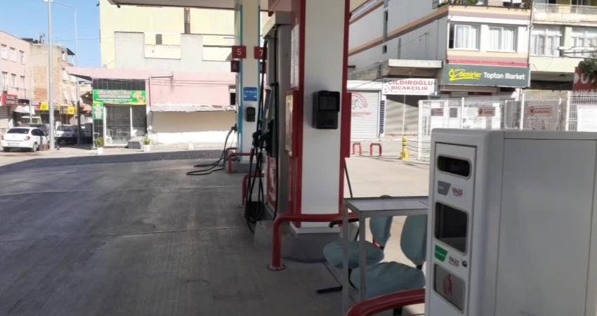 Osmaniye'nin Kadirli ilçesinde yaşayan vatandaşlar, akaryakıttan alınan Özel Tüketim Vergisi’ne