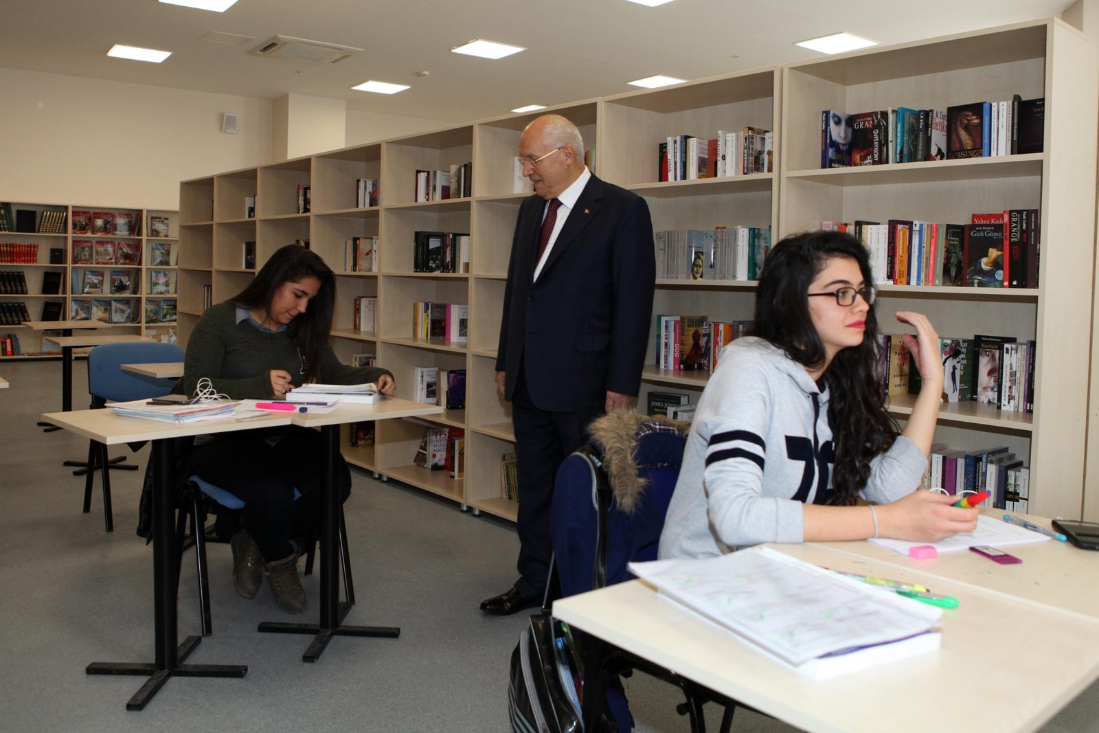 Yenimahalle Belediyesi tarafındanders çalışma ortamına gereksinim duyan ilçe sakinleri için