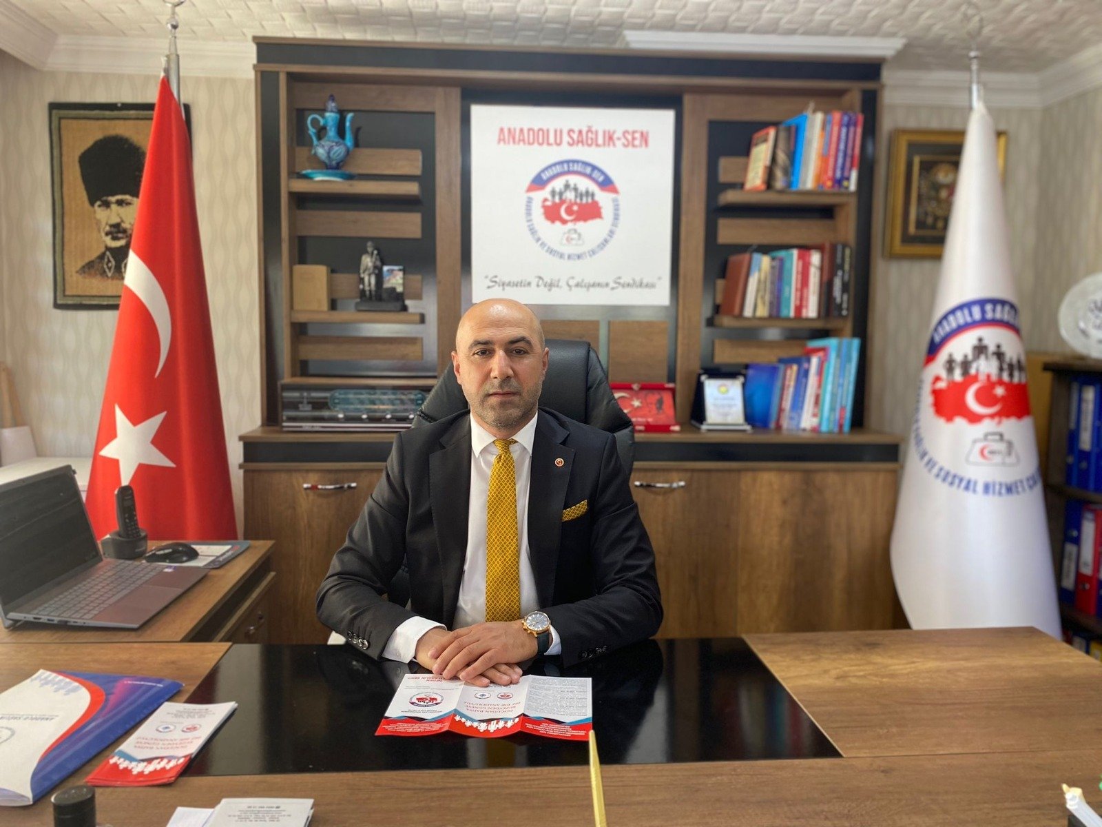 Anadolu Sağlık Sen Genel Başkanı Necip Taşkın, memur ve memur