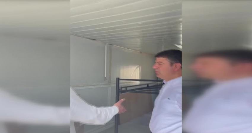 CHP Adıyaman Milletvekili Abdurrahman Tutdere, Adıyaman’ın Kavan köyüne kurulan konteynerlerin