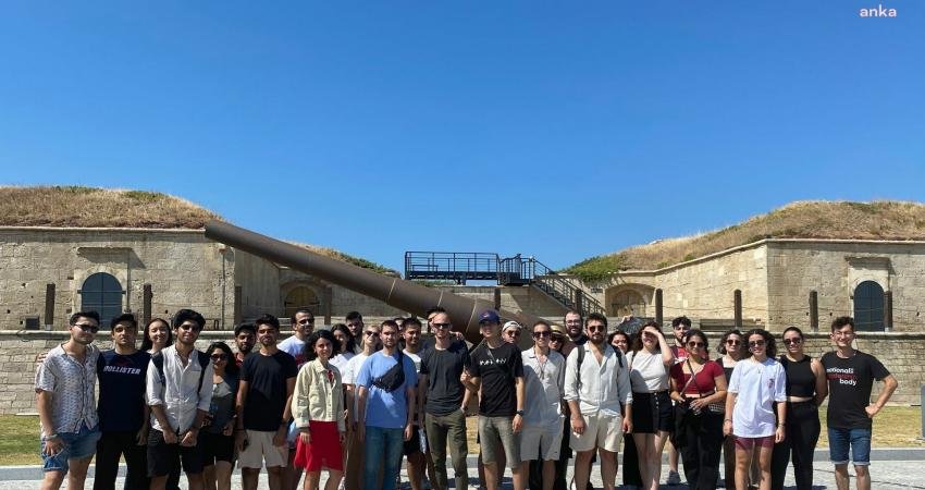 Dünyanın ihtiyaç duyduğu nitelikli, uluslararası bakış açısına sahip liderlerini yetiştirmeyi