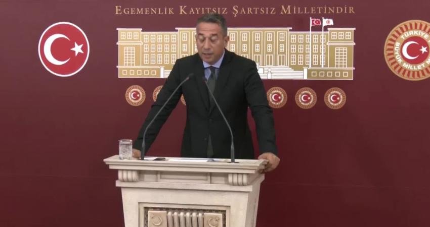 Ali Mahir Başarır’dan Cumhurbaşkanı Erdoğan’a “Atama” Tepkisi: “Seni Seven, Öven, Şarkı Yapan Mutlaka Birilerini Bir Yere Getiriyorsun. Hiçbir Fani Yandaşın Açıkta Kalmıyor” CHP Grup Başkanvekili Ali Mahir Başarır, Cumhurbaşkanı Recep Tayyip Erdoğan'ın