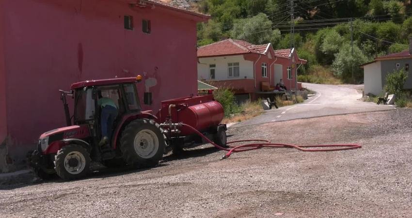 Ankara Büyükşehir Belediyesi, Yangın Söndürme Tankeri Dağıtımını Sürdürüyor Ankara Büyükşehir Belediyesi (ABB), yangınlara daha hızlı müdahale edilmesi ve