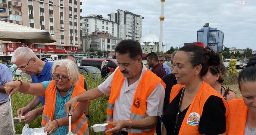 Atakum’da Aşure Dayanışması Atakum Belediyesi ile Atakum Kent Konseyi iş birliğiyle sosyal dayanışma