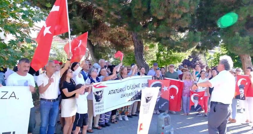 Atatürkçü Düşünce Derneği Eskişehir Şube Başkanı Taşar: “Ülkemizin Doğa ve Çevre Talanı ile Soyulmasına Asla Göz Yummayacağız” Atatürkçü Düşünce Derneği, Eskişehir’de; Muğla Akbelen Ormanı’nda ağaçların kesilmesini protesto