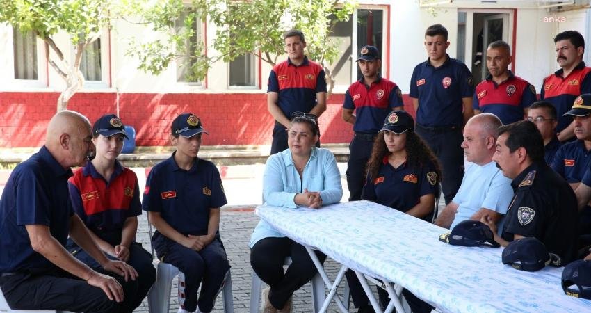 Aydın Büyükşehir Belediye Başkanı Çerçioğlu, İtfaiye Ekibi ile Bir Araya Geldi Aydın Büyükşehir Belediye Başkanı Özlem Çerçioğlu, son günlerde birçok orman