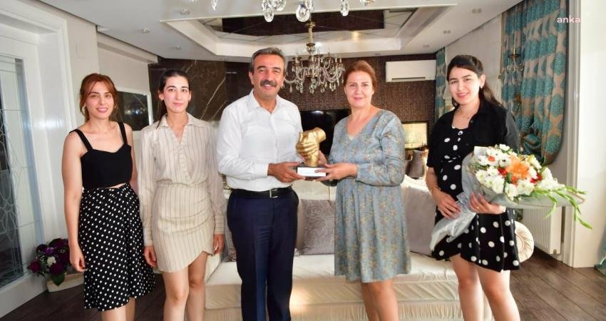 Çukurova Belediyesi tarafından örnek vatandaşları ödüllendirmek ve olumlu davranışları teşvik