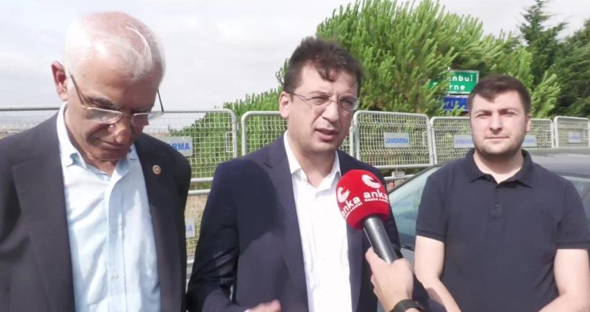 CHP Genel Başkan Yardımcısı Yunus Emre, gazeteci Barış Pehlivan’ın kaleme