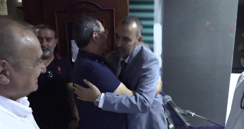 Batur: “Örgüt Varsa Biz de Varız, Örgütümüze Samimiyetle Sahip Çıkacağız” CHP Konak İlçe Başkanlığı devir teslim törenine katılan Konak Belediye