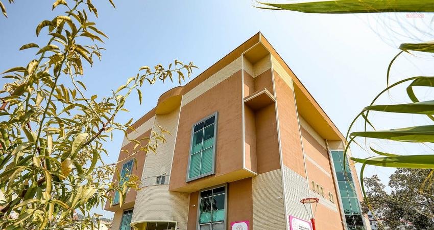 Bayraklı Belediyesi, Postacılar’da hizmete açacağı yeni anaokulunun çalışmalarında sona yaklaştı.