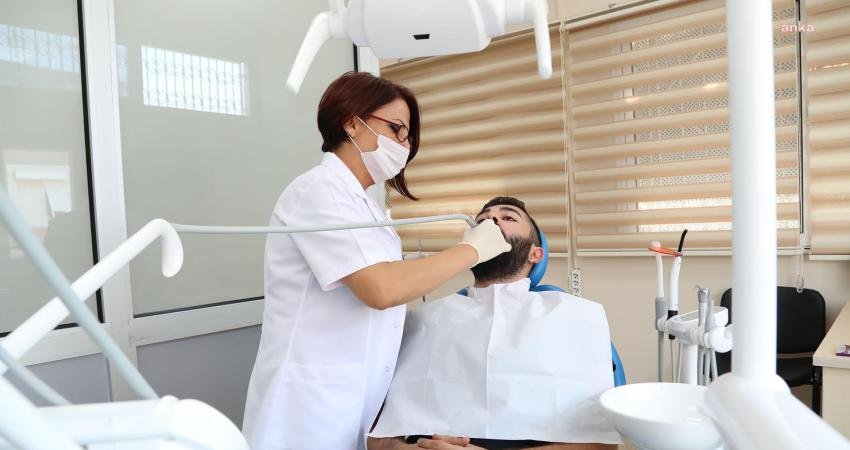 Bayraklı’da 4 Yılda 60 Bin Ücretsiz Diş Tedavisi Sağlık alanındaki çalışmalarıyla fark yaratan ve her yıl binlerce kişiye