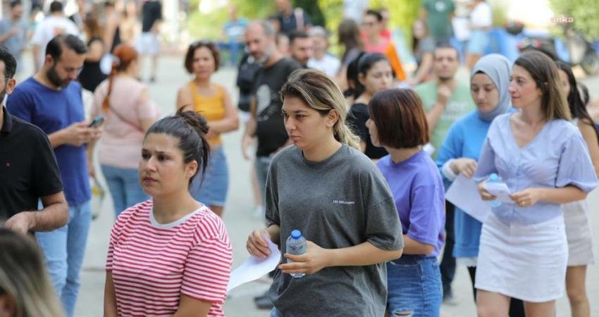 Bayraklı’da Sınav Heyecanı Bayraklı Belediyesi, bünyesinde görev alacak öğretmen, psikolog ve psikolojik danışmanlar