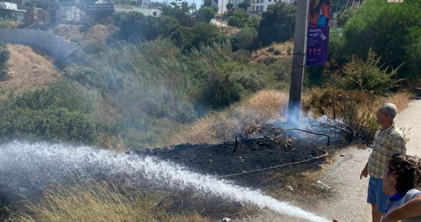 Bodrum Belediyesi Park ve Bahçeler Müdürlüğü’nde görevli personelin yol kenarında