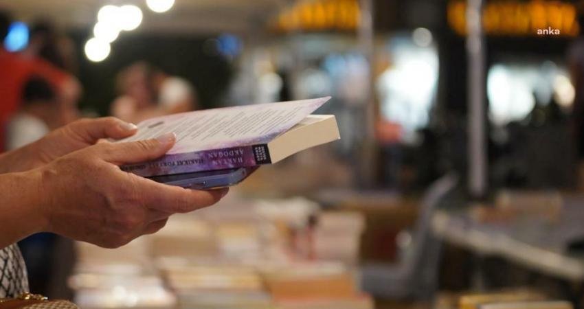 Çeşme Belediyesi tarafından bu yıl ilki düzenlenen “Çeşme Kitap Günleri”,