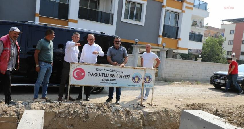 Turgutlu Belediye Başkanı Çetin Akın, CHP Grup Başkanı Özgür Özel