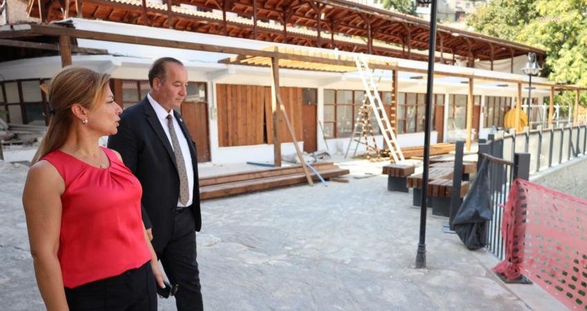 CHP’li Akay ve Safranbolu Belediye Başkanı Köse’den Tarihi Çarşı’da Esnaf Ziyareti CHP Karabük Milletvekili Cevdet Akay ve Safranbolu Belediye Başkanı Elif