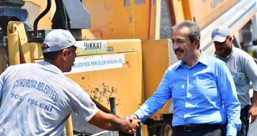 Yaz mevsiminin kavurucu sıcağına karşın Çukurova Belediyesi Fen İşleri Müdürlüğü