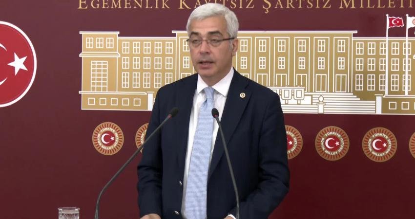 Demokrat Parti İzmir Milletvekili Salih Uzun, Gabar'da Türkiye Petrolleri Anonim