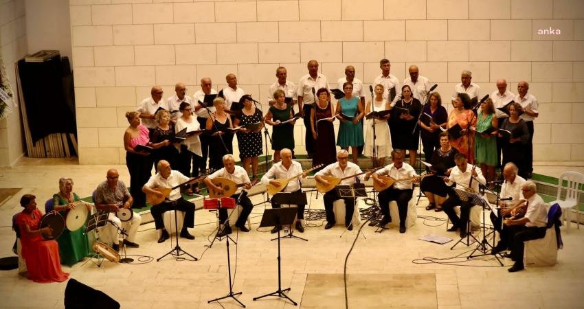 Didim Belediyesi’nin katkılarıyla Didim Türkü Grubu tarafından düzenlenen yaz konseri