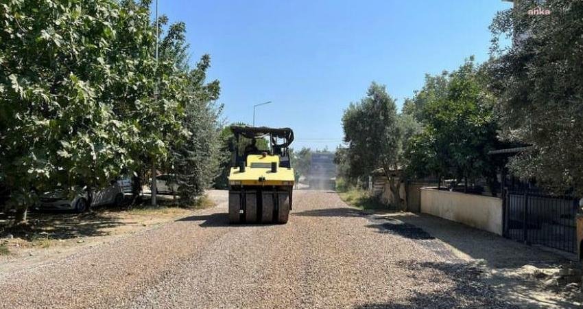 Edremit Belediyesi Yol Yapım Çalışmalarına Devam Ediyor Edremit Belediyesi ilçe genelinde bozulan yolların yapımı için çalışmaya devam