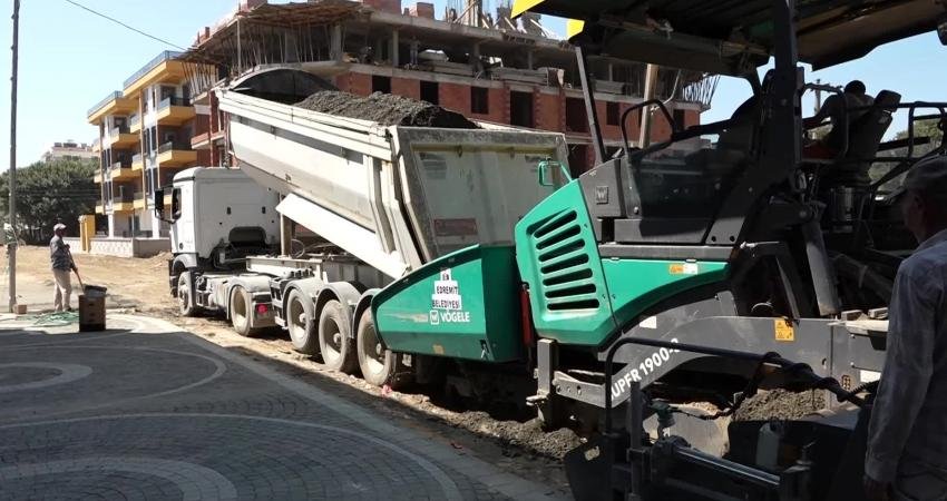 Edremit Belediyesi tarafından Altınkum Mahallesi’nde 11 bin metrekare asfalt kaplaması