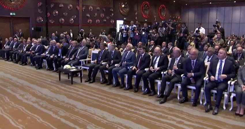 Erdoğan: Türkiye’yi Faiz, Kur, Enflasyon Cenderesinde Tutmak İsteyenlerin Tuzaklarıyla Boğuşarak Bugünlere Geldik Cumhurbaşkanı Recep Tayyip Erdoğan, Ankara’da; “Türkiye’yi faiz, kur, enflasyon cenderesinde