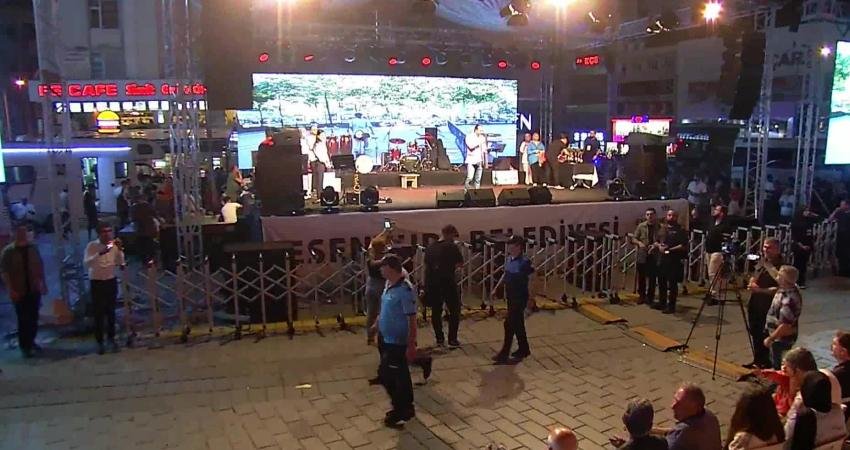 Esenyurt Belediyesi 30 Ağustos Zaferi'nin 101. yıl dönümünü, ünlü sanatçı