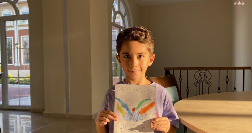 Kentpark içerisinde bulunan Eskişehir Büyükşehir Belediyesi (EBB) Sosyal Kütüphane, kitap