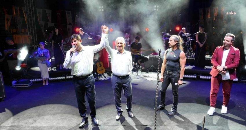 Fethiye'de 30 Ağustos Zafer Bayramı etkinlikleri kapsamında Beşkaza Meydanı'nda Kıraç