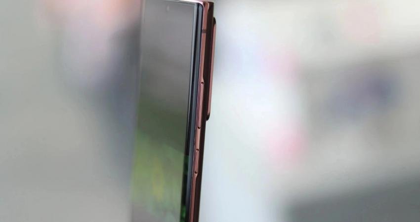 Sızıntılara göre Samsung, Galaxy S24 serisinde çerçeve için titanyum kullanmayı