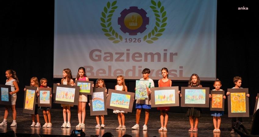 Gaziemir Belediyesi’nin Cumhuriyet Semt Evleri’nde düzenlediği ve 24 farklı branştan