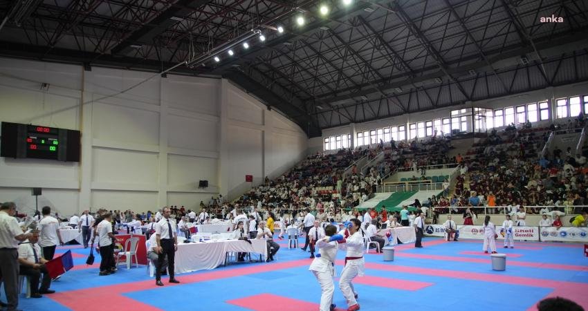 Gemlik’te ‘Uluslararası Karate Turnuvası’ Heyecanı Türkiye ve on bir farklı ülkeden yüzlerce sporcunun katıldığı 4.
