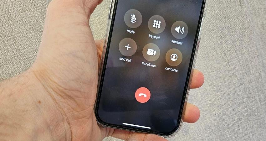 iOS 17'nin son beta sürümünden herkesi şaşırtan yenilik: Çağrıyı bitirme