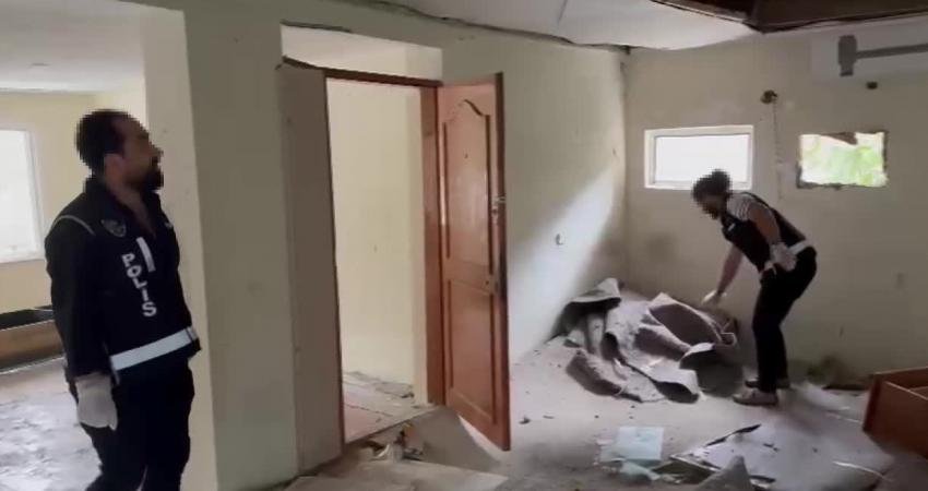 İstanbul'un Başakşehir ilçesinde düzenlenen operasyonda, metruk bir binada, Yunan, Erken