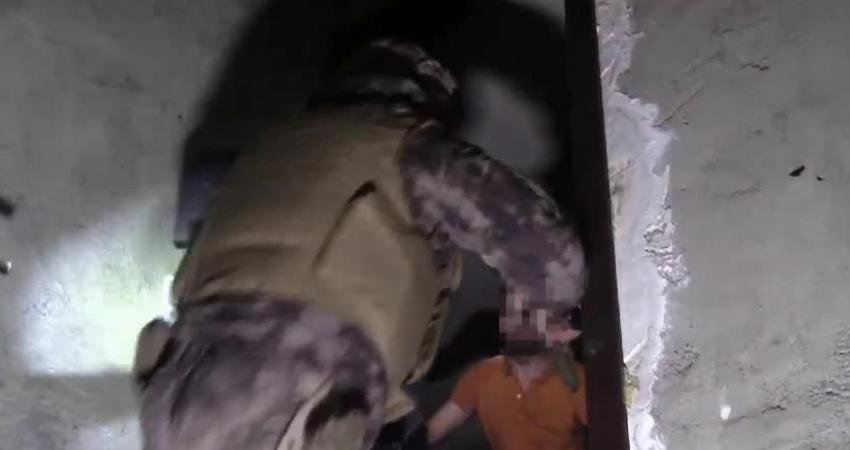 İstanbul Valiliği: “Bir Ayda 1533 Kilogram Uyuşturucu, 581 Bin Uyuşturucu Hap Ele Geçirildi” İstanbul Valiliği, kentte ağustosta düzenlenen narkotik operasyonlarında toplam 1533 kilogram