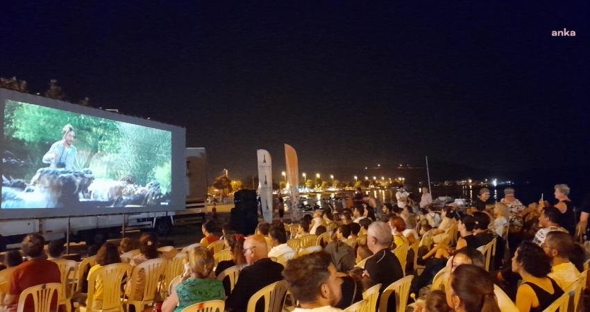 İzmir Büyükşehir Belediyesi’nin yaz dönemi açık hava sinema gösterimleri ağustos
