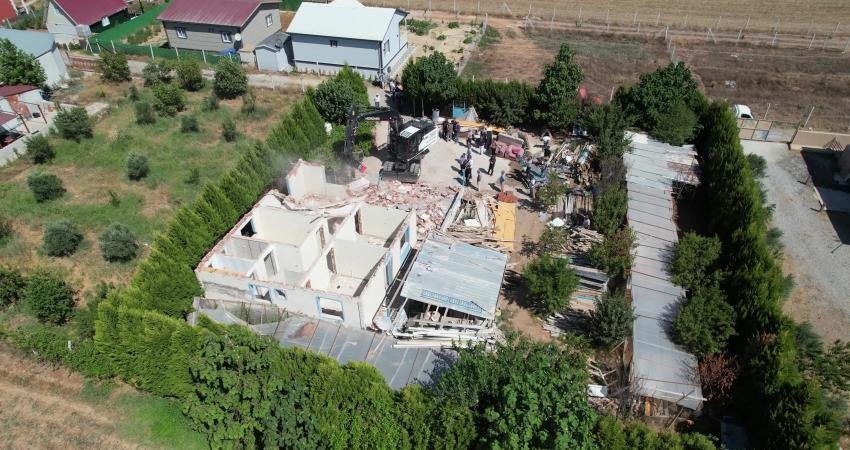 İzmir Büyükşehir Belediyesi İZSU Genel Müdürlüğü su havzalarındaki kaçak yapılaşmayla