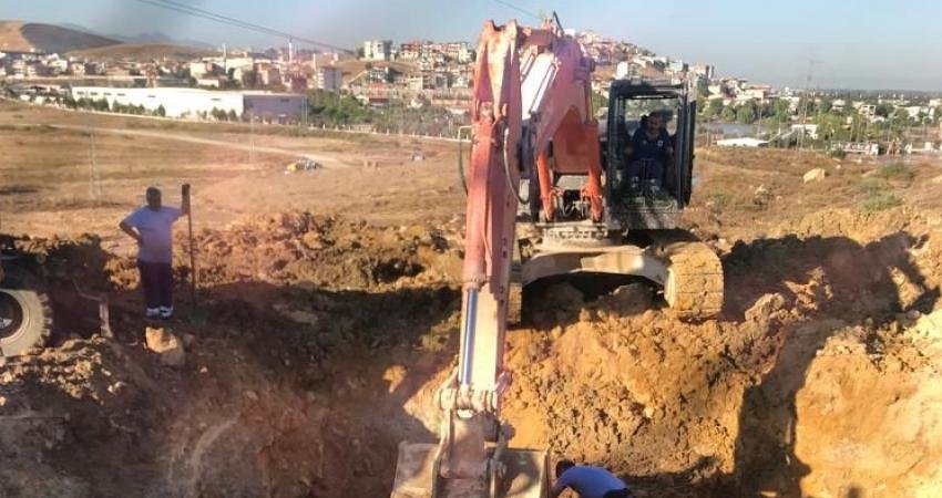 İzsu Ekiplerinden Menemen’de Yoğun Mesai Menemen’deki taşıyıcı su hattında dün gece meydana gelen arızanın giderilmesi